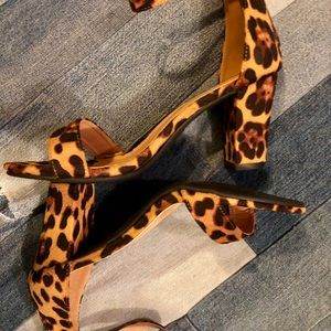 Top Moda Cheetah print heels